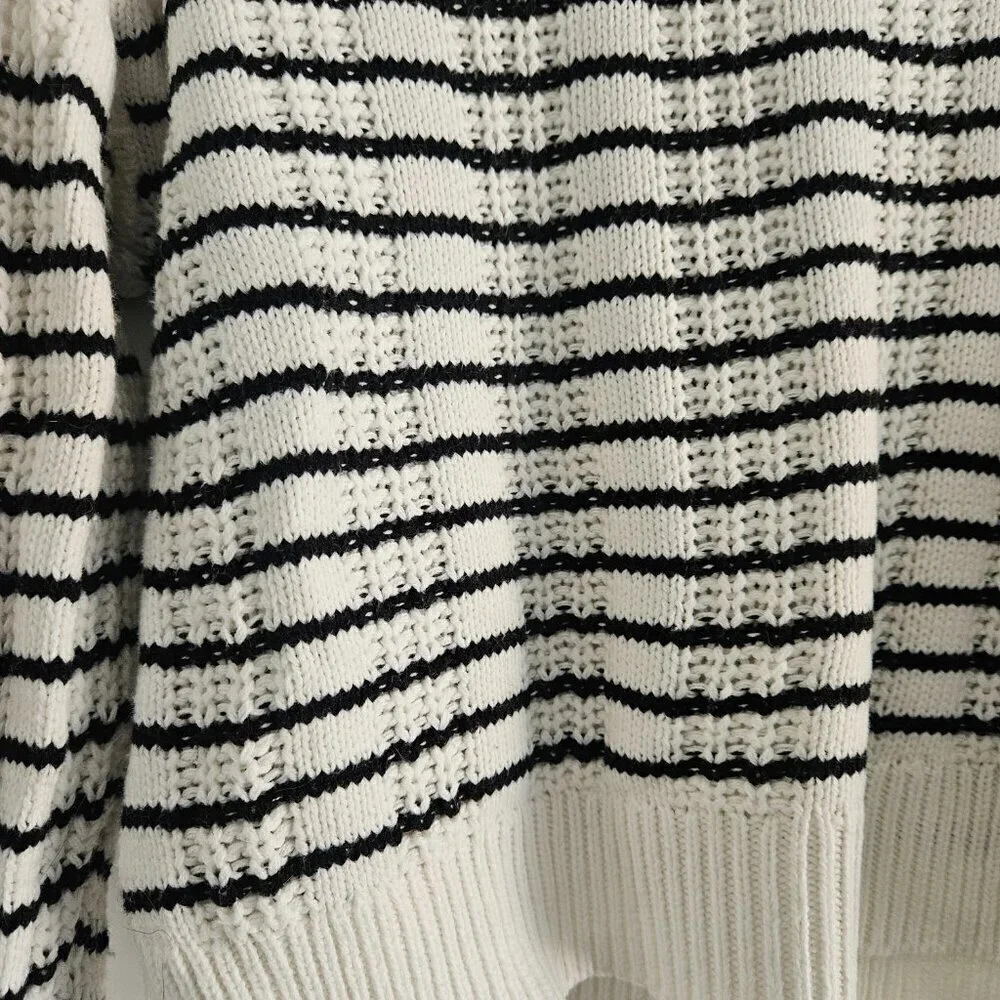 Aeropostale Black & White Striped Crew X-Small Sweater